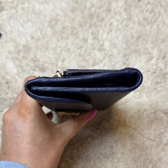 NWOT Dooney & Bourke Dark Blue Saffiano Continental Wallet - Picture 5 of 12
